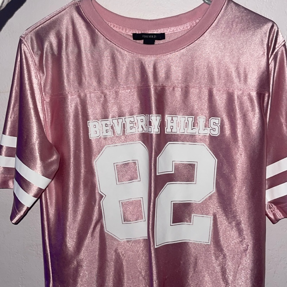 Cute silk pink Beverly Hills jersey #82
Size : small